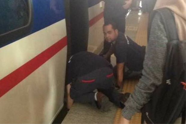 Pregnant woman falls on LRT track, saved by PIES